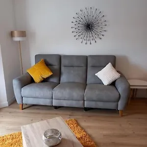 Lovely 2 Bed Flat-great Location Apartment